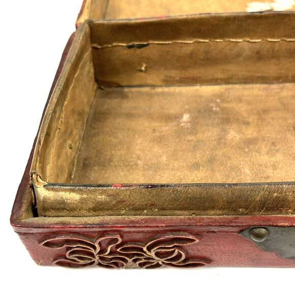 Antique 19th Century Handmade Leather Red Chinese Box Lacquered gold gilt symbol - Picture 11 of 16